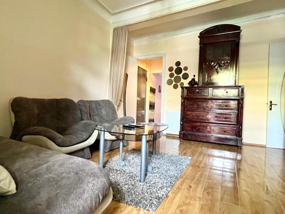 Apartment In Old Tbilisi Orbeliani Square المظهر الخارجي الصورة