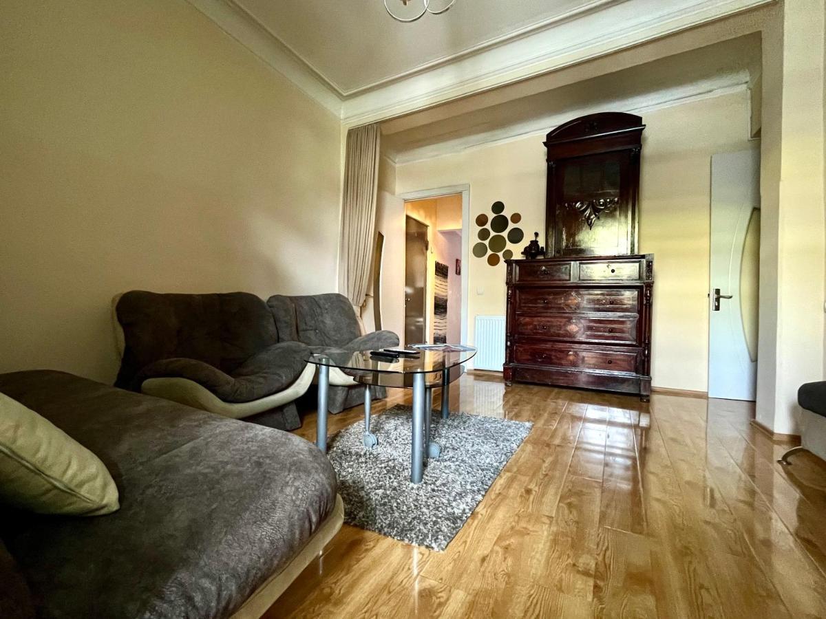 Apartment In Old Tbilisi Orbeliani Square المظهر الخارجي الصورة