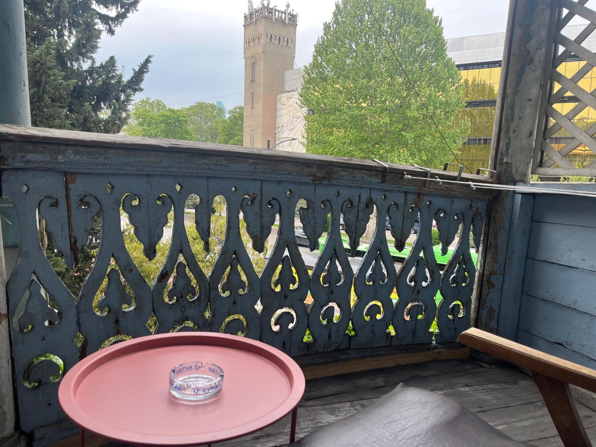 Apartment In Old Tbilisi Orbeliani Square المظهر الخارجي الصورة