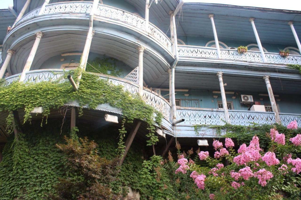 Apartment In Old Tbilisi Orbeliani Square المظهر الخارجي الصورة
